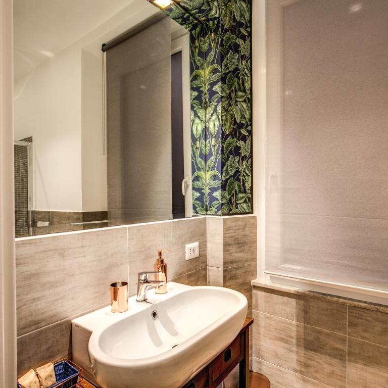 Lovely Rome Apartments - Historic City center - Apartment - 28