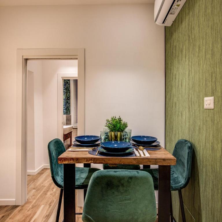 Lovely Rome Apartments - Historic City center - Apartment - 35