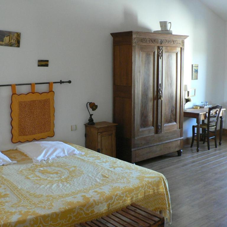 Chambres d'hôtes Domaine de Beaupré - Chambre Triple - 4