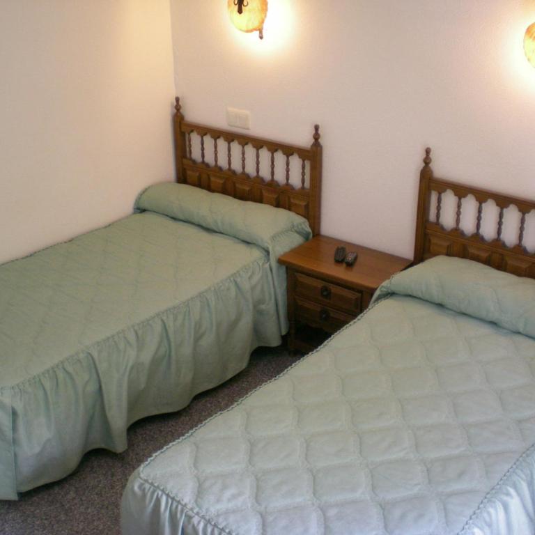 Hotel Puerta Romeros - Habitación Doble - 2 camas - 3