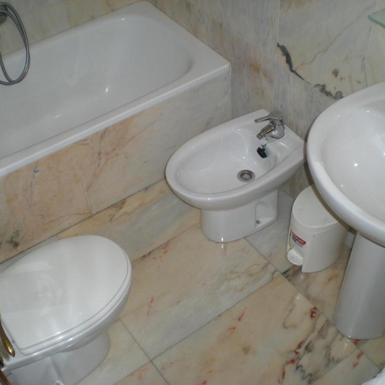 Hotel Puerta Romeros - Habitación Doble - 2 camas - 4
