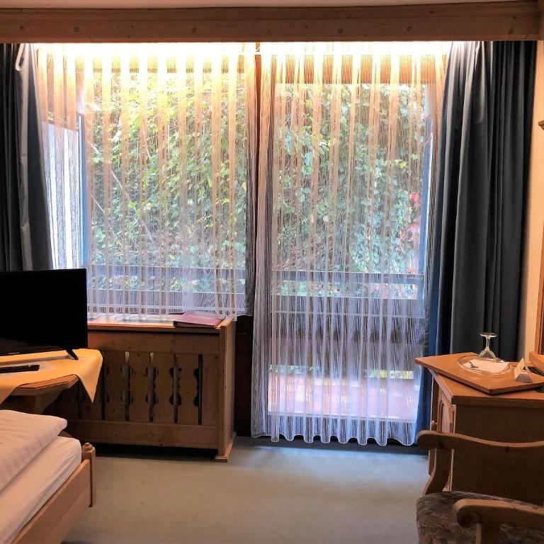 Hotel Vier Jahreszeiten - Classic Plus Einzelzimmer - 5