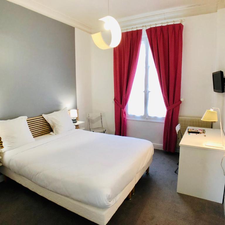 Cit'Hotel Le Volney - Chambre Double de Luxe avec Douche - 1