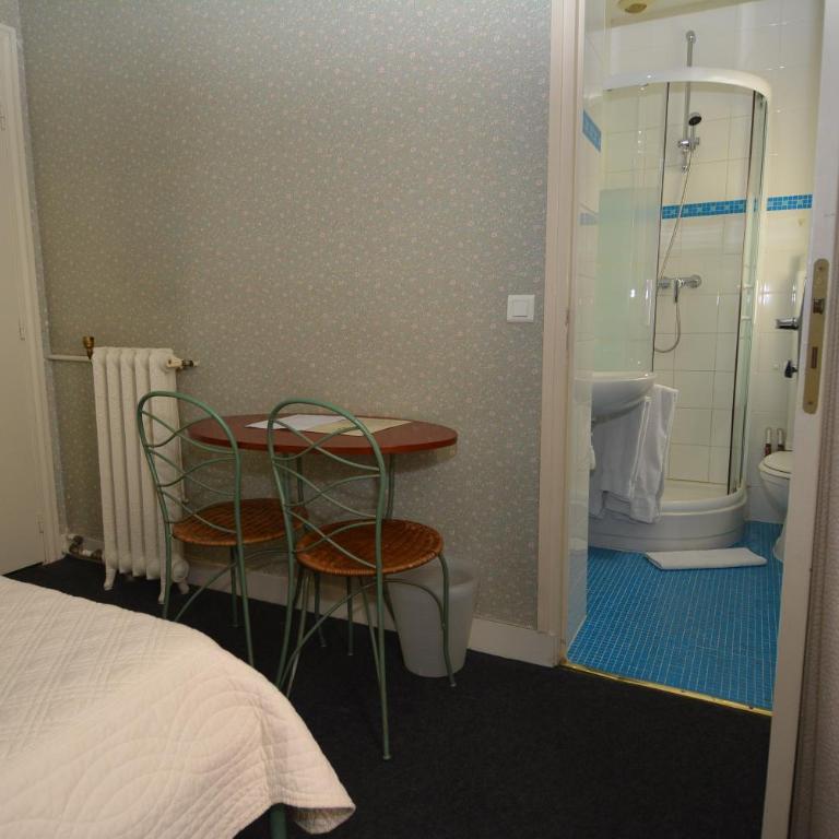 Port Royal Hotel - Doppelzimmer mit eigener Dusche und WC - 6