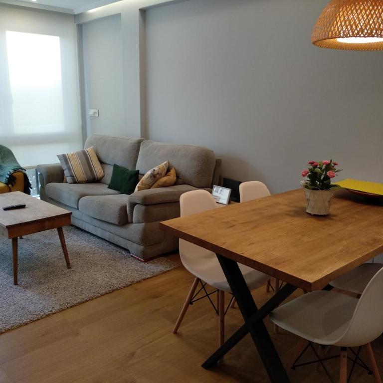 Apt Moderno céntrico y soleado - Apartamento - 2