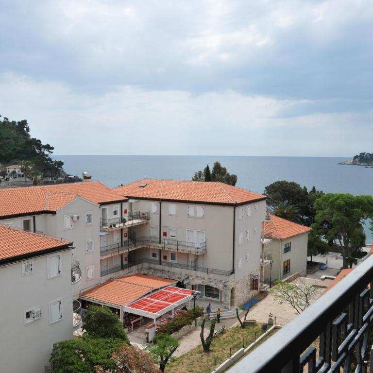 Seaside Apartments Petrovac - Apartment with Sea View - 13