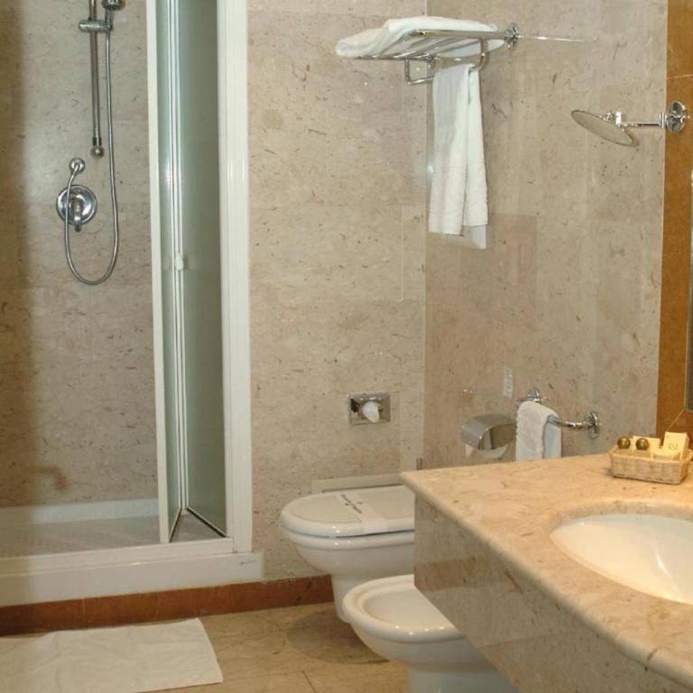 Hotel La Ville - Classic Double or Twin Room - 4