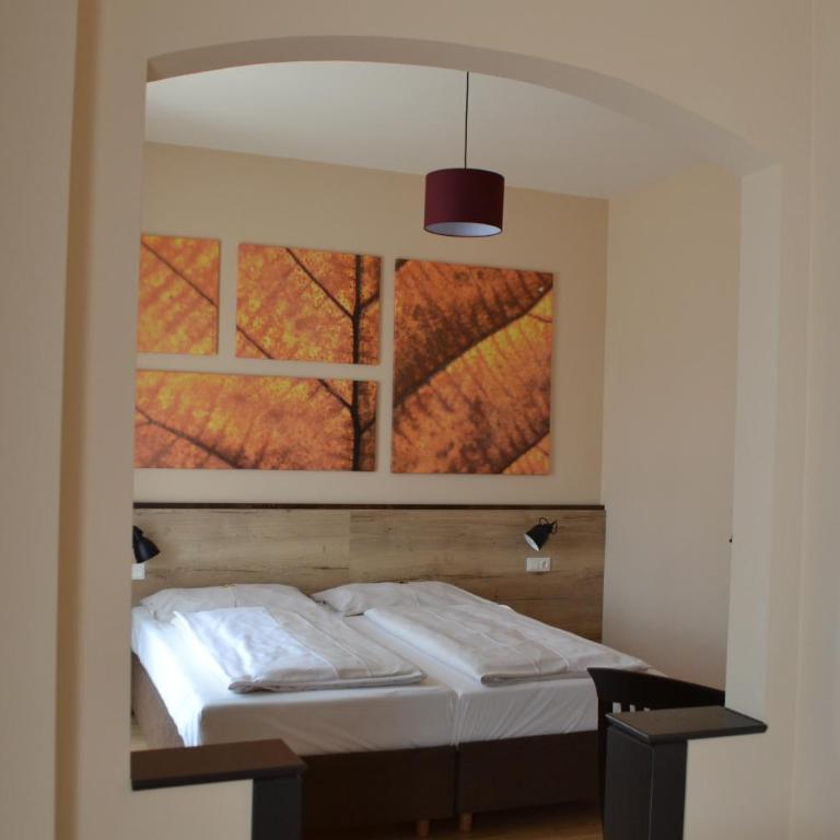 JUFA Hotel Fürstenfeld - Self Check-in - Vierbettzimmer - 3