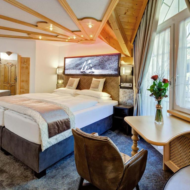 Alpinstyle Hotel Ischgl - Deluxe Doppelzimmer 301 - 5