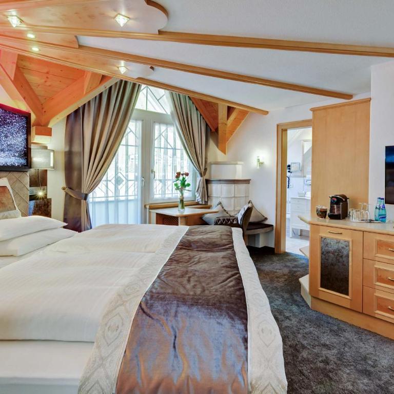 Alpinstyle Hotel Ischgl - Deluxe Doppelzimmer 301 - 4