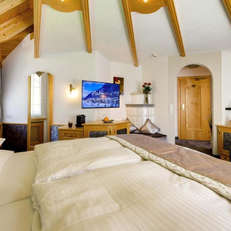 Alpinstyle Hotel Ischgl - Deluxe Doppelzimmer 302 - 2