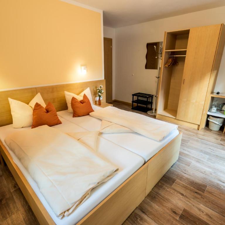 "Quality Hosts Arlberg" Hotel-Gasthof Freisleben - Comfort Doppel-/Zweibettzimmer - 2