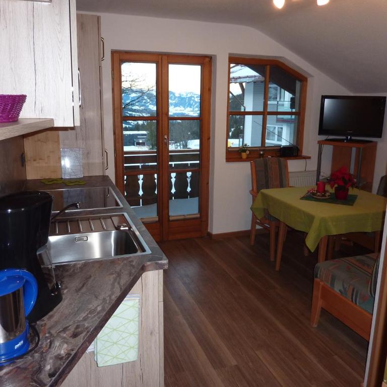 Pension Epple - Apartment mit 1 Schlafzimmer und Balkon - 2
