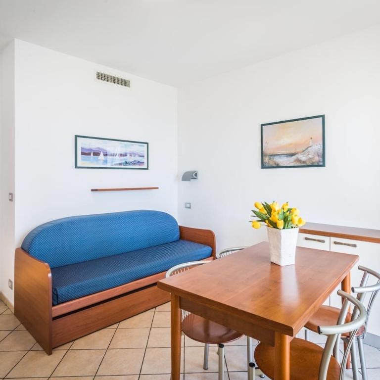 Residence Sant'Anna - Appartamento Comfort con 1 Camera da Letto, Balcone e Vista Mare - 2