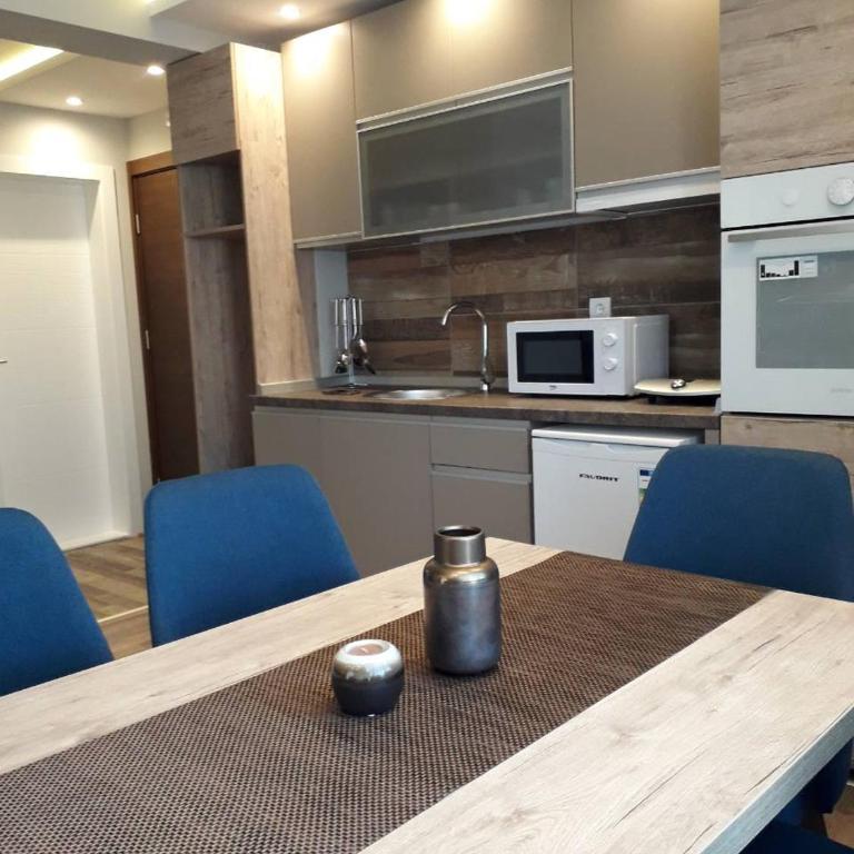 Apartman Lux Kopaonik - Apartment with Mountain View - 17