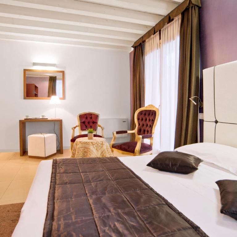 Al Canal Regio - Guest House - Camera Matrimoniale Superior con Patio - 1
