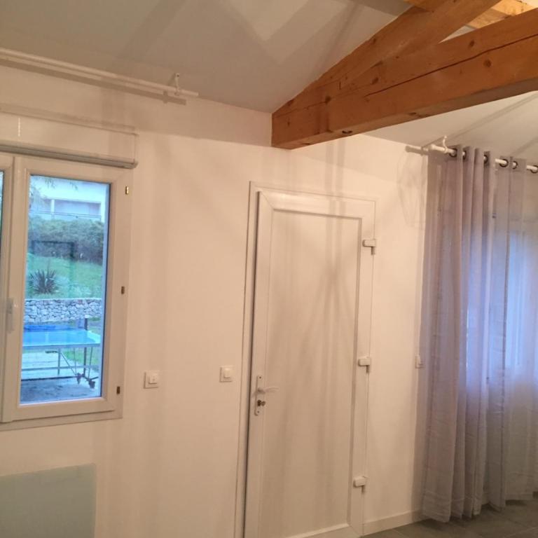 Studio Indépendant - Quartier Résidentiel - Maison de Vacances - 4
