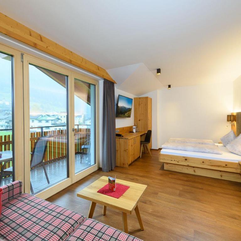Appartement-Pension Kendlbacher - Deluxe Doppelzimmer mit Balkon - 7