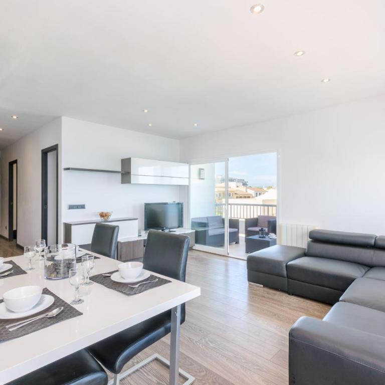 Boston - Two-Bedroom Apartment - 8
