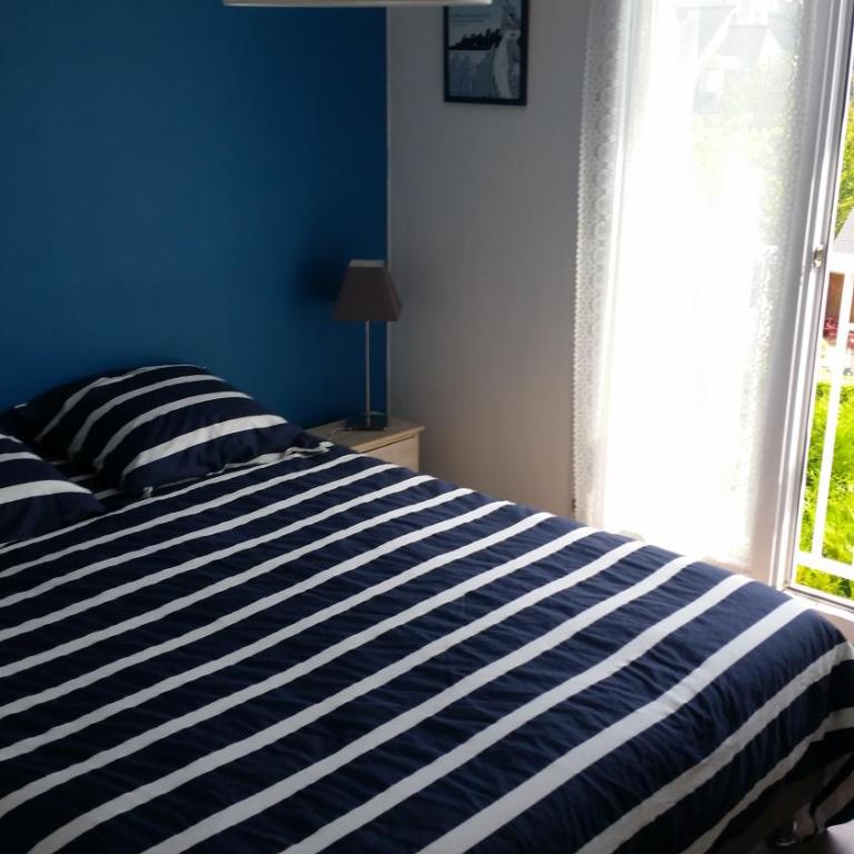 Très bel appartement centre ville 2 mn plages et marché - Apartment mit Terrasse - 13