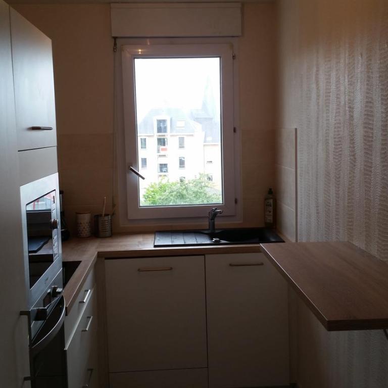 Très bel appartement centre ville 2 mn plages et marché - Apartment mit Terrasse - 25