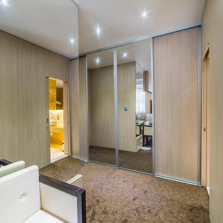 City Hotel Mostar - Presidential Suite - 5