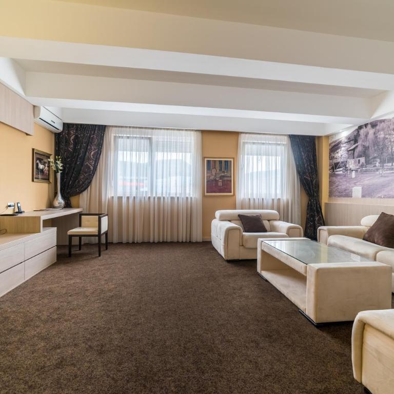 City Hotel Mostar - Presidential Suite - 21