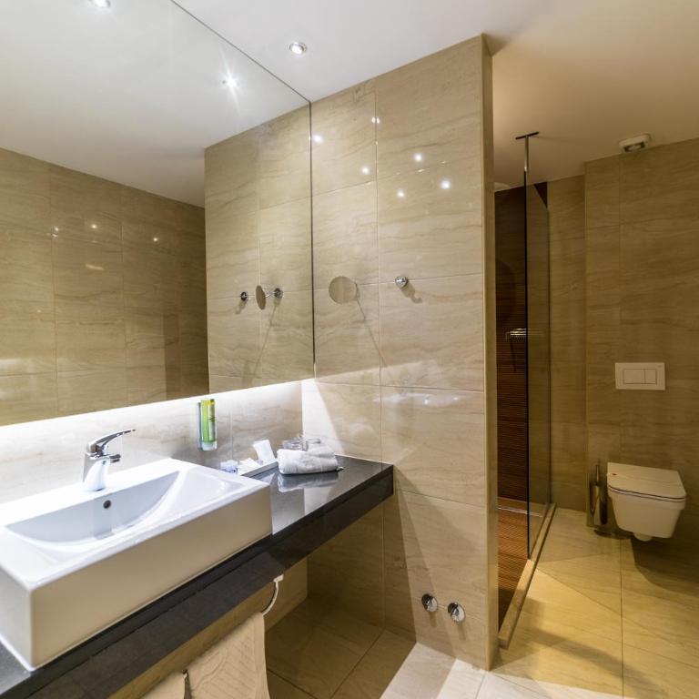 City Hotel Mostar - Deluxe Suite - 5