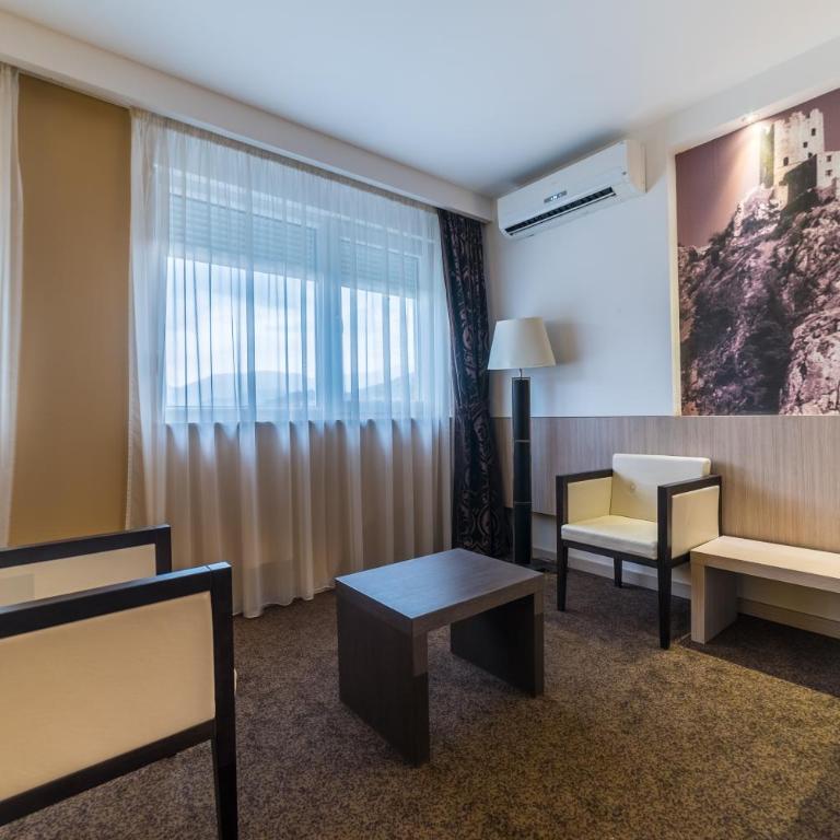 City Hotel Mostar - Deluxe Suite - 6