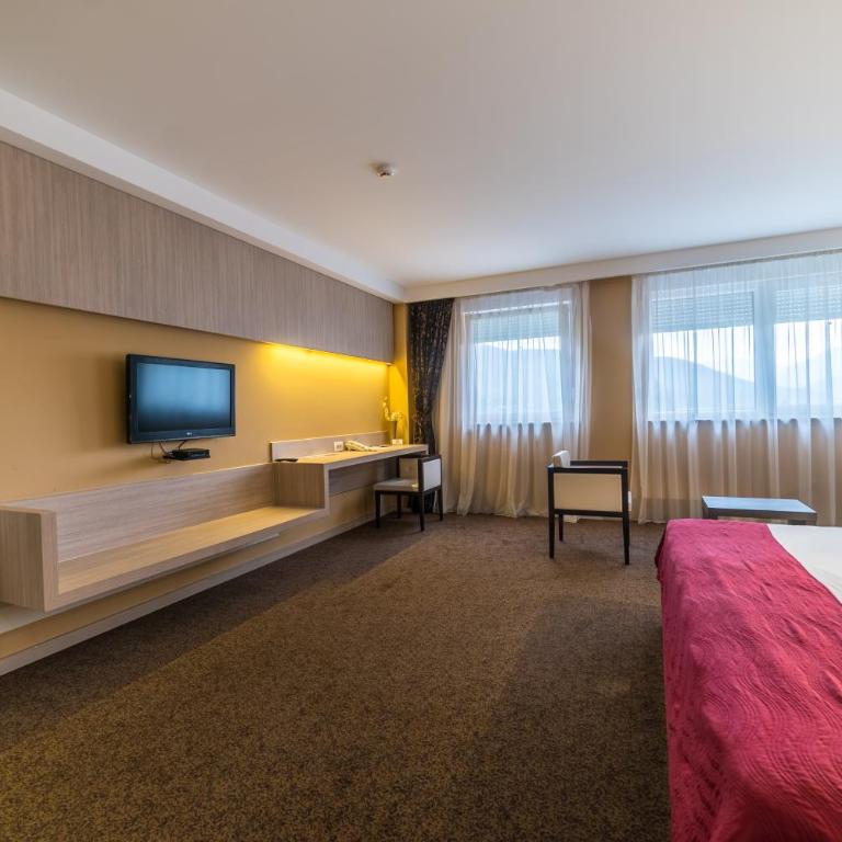 City Hotel Mostar - Deluxe Suite - 7