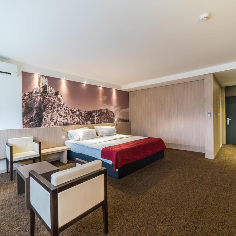 City Hotel Mostar - Deluxe Suite - 9