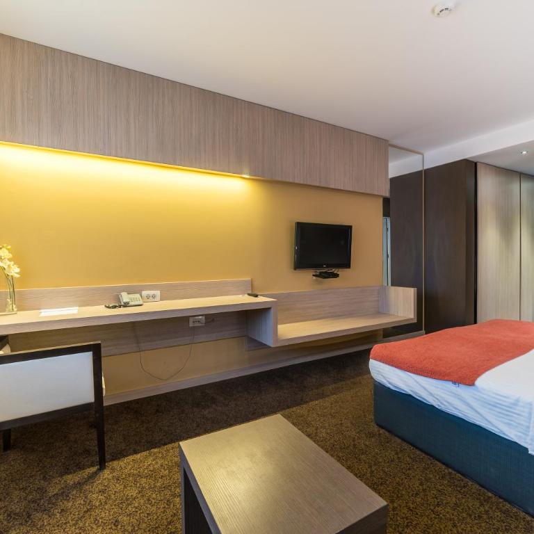 City Hotel Mostar - Double or Twin Room - 7