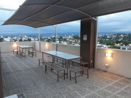 Edificio Hipolito Irigoyen - Apartamento con balcón - 22