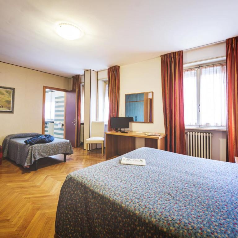 Hotel Roma - Camera Tripla - 1