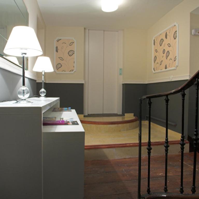 Carretas Apartments - Two-Bedroom Apartment (5 Adults) - 2
