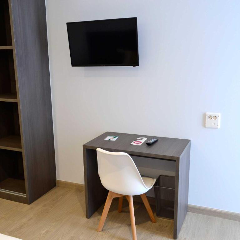 Alda Estación Ourense - Habitación Doble Económica - 1 o 2 camas - 3