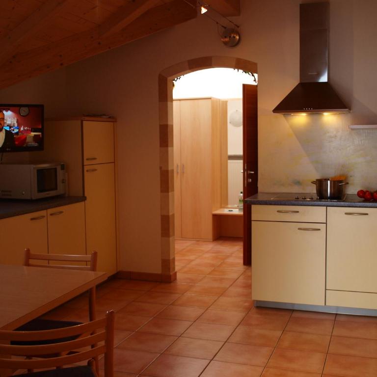 Kerschbamerhof im Süden Südtirols - Three-Bedroom Apartment - 25