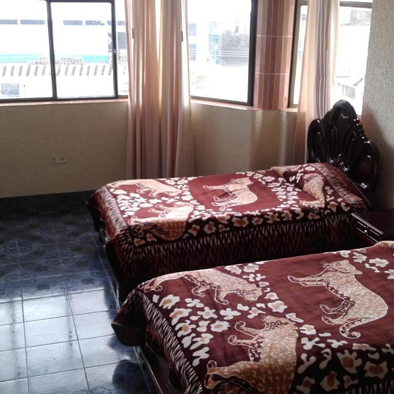 Hostal Lesly Salome - Habitación Triple con baño privado - 5