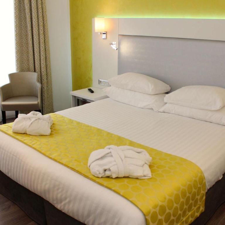 Best Western Plus Hotel Carlton Annecy - Chambre Lit Queen-Size Exécutive - Non-Fumeurs - 2