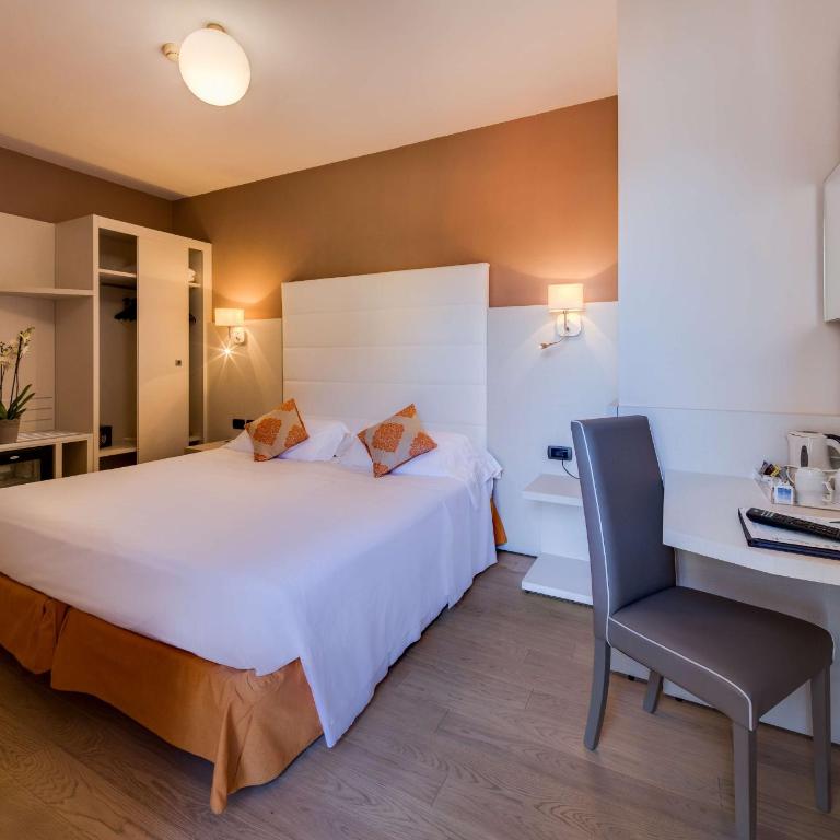 Best Western Regina Elena - Camera Queen con Vista Mare - 5