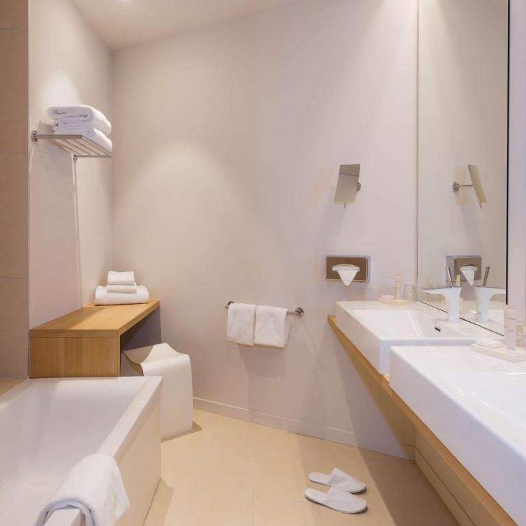 Best Western Plus Hotel Divona Cahors - Suite Junior Lit King-Size - Non-Fumeurs - 7