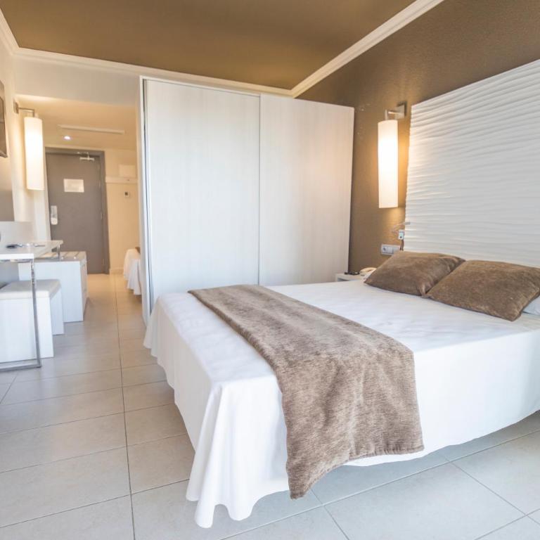 Hotel Augustus - Habitación Quíntuple (2 adultos + 3 niños) - 1