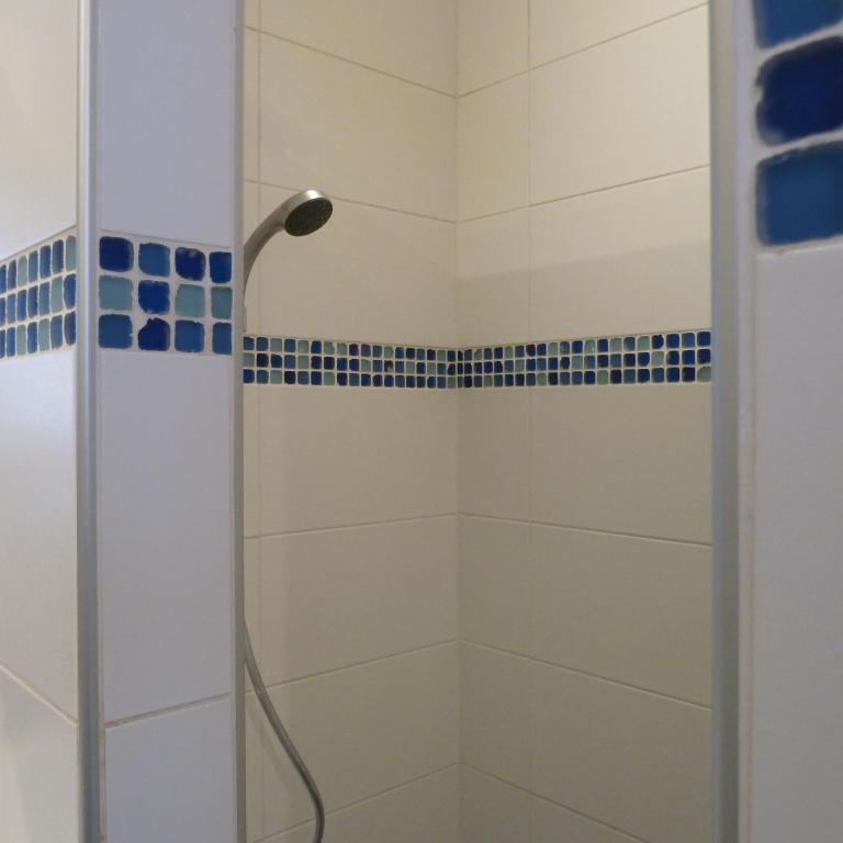 B&B "Clos Feuillat" - Chambre Double - Vue sur Piscine - 1