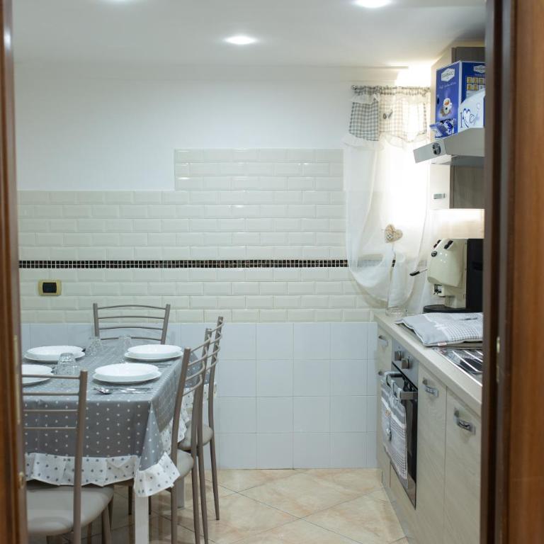 Dimora De Curtis - Appartamento con 2 Camere da Letto - 10