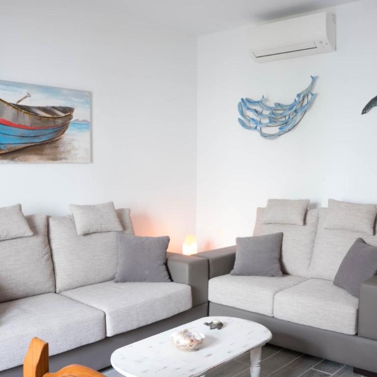 Close to Everything | A/C+ WiFi | 1min Beach | - Apartamento de 2 dormitorios - 2