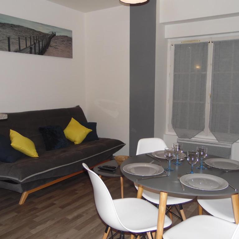 Avec JARDINET sans vis à vis Plein centre ville au RDC 350m de la plage - Appartement - Rez-de-Chaussée - 19