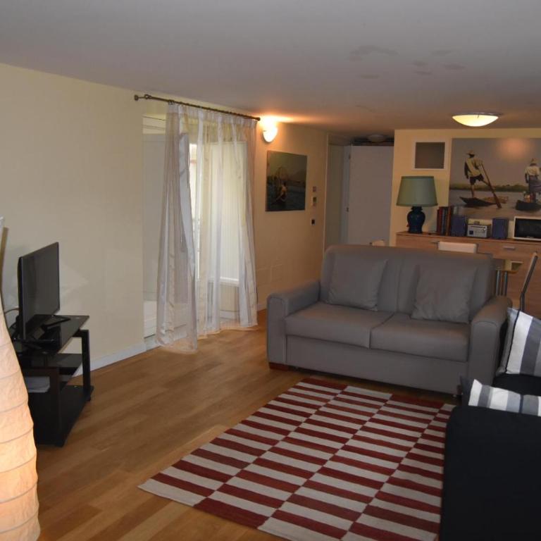 Prince Moncada - One-Bedroom Apartment - 15