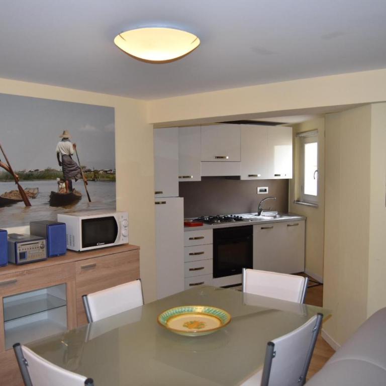 Prince Moncada - One-Bedroom Apartment - 10