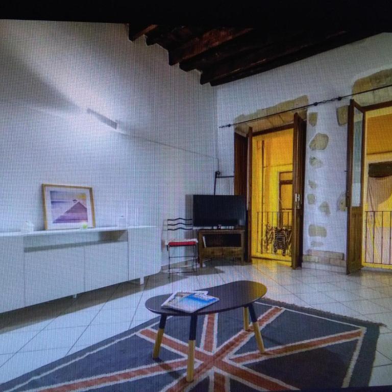 Via Napoli 68 - Appartamento - 73