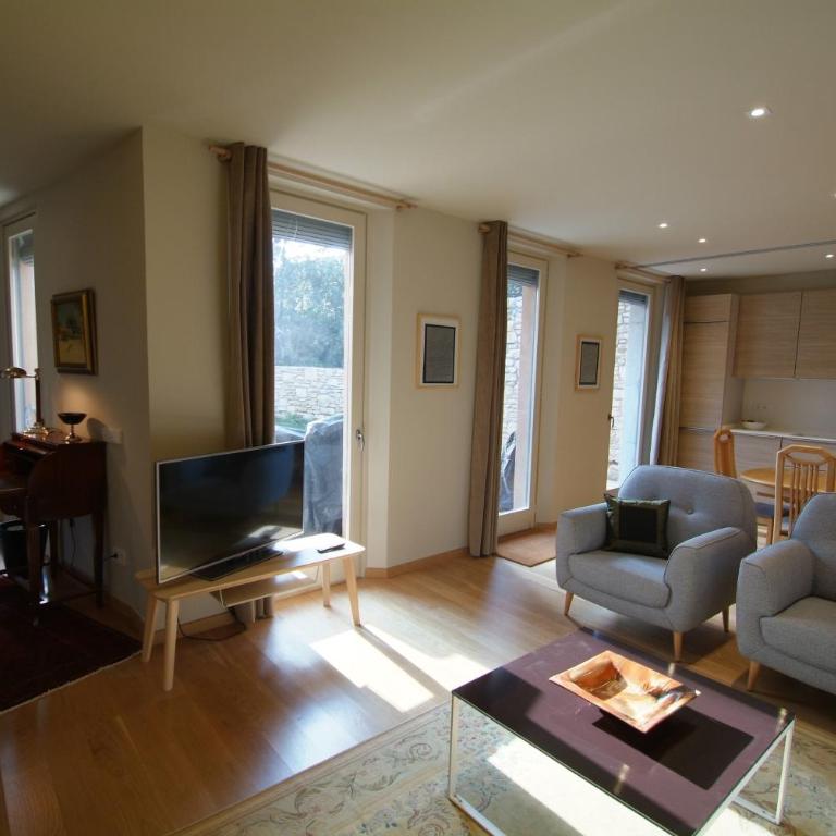 Beautifully furnished luxury apartment in Barri Vell, Girona - Apartamento - 4